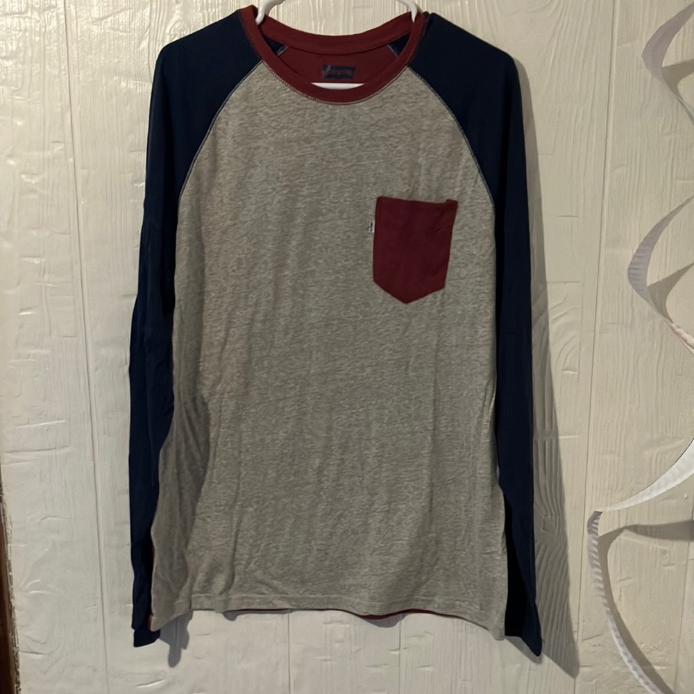 Levi’s baseball style long sleeve T